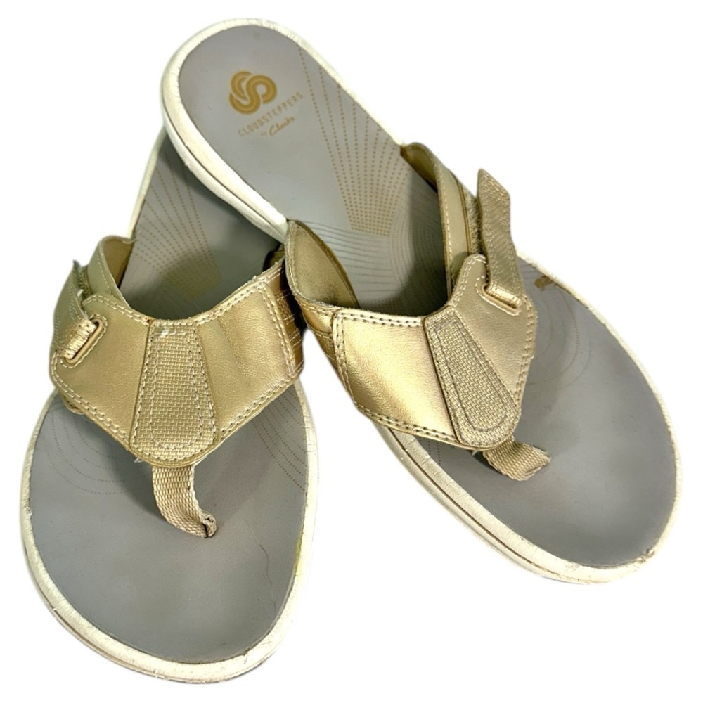 Cloudsteppers by Clarks Gold Women's Sandals- Size 8